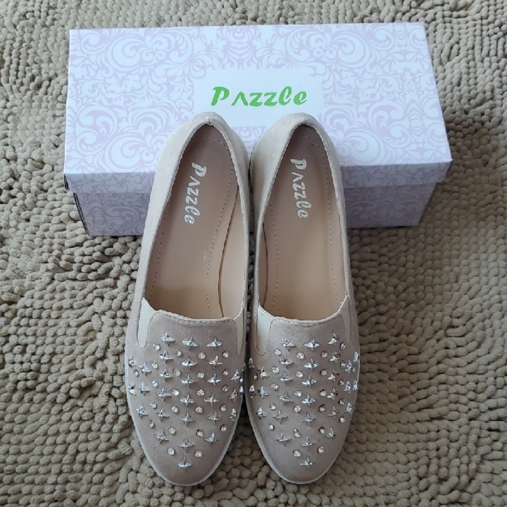 "Pazzle" Nude Bom Loafers, Size 9